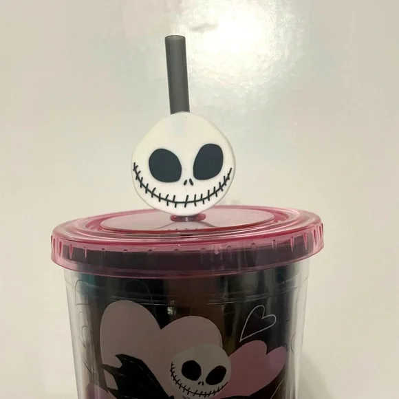 LAST ONE DISNEY THE NIGHTMARE BEFORE CHRISTMAS CARNIVAL CUP WITH LID AND STRAW - Picture 7 of 7